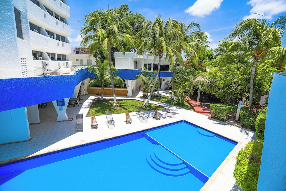 CARIBE INTERNACIONAL CANCUN 64/71