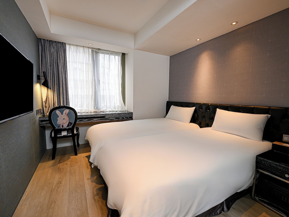 SUPERIOR, TWIN BEDS