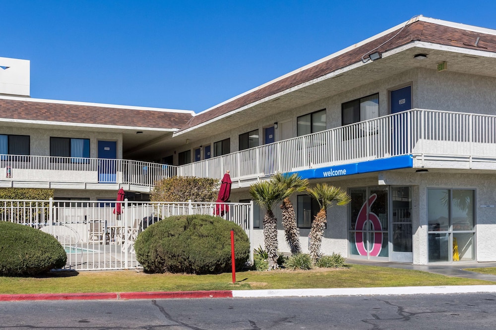 Motel6 Mojave, CA 63/69