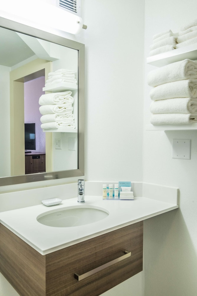Hampton Inn Freeportbrunswick 24/58