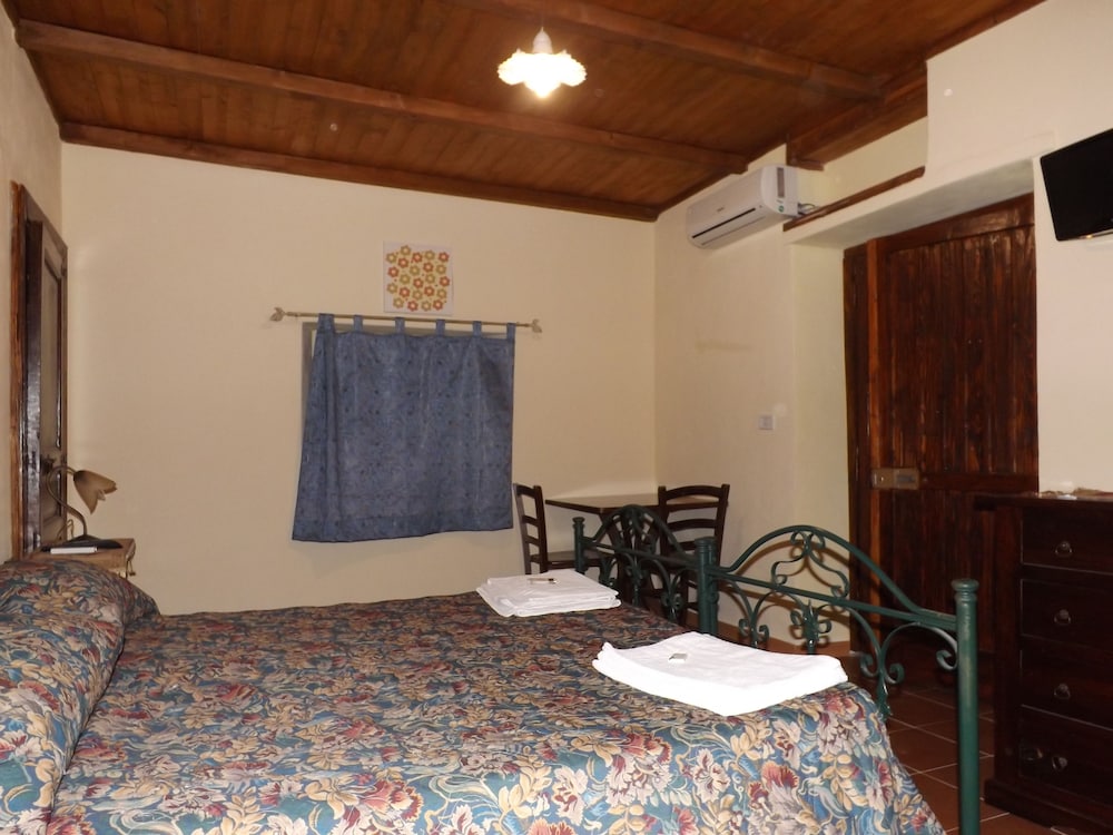 ALBERGO DIFFUSO BORGO SANTA CATERINA 20/68