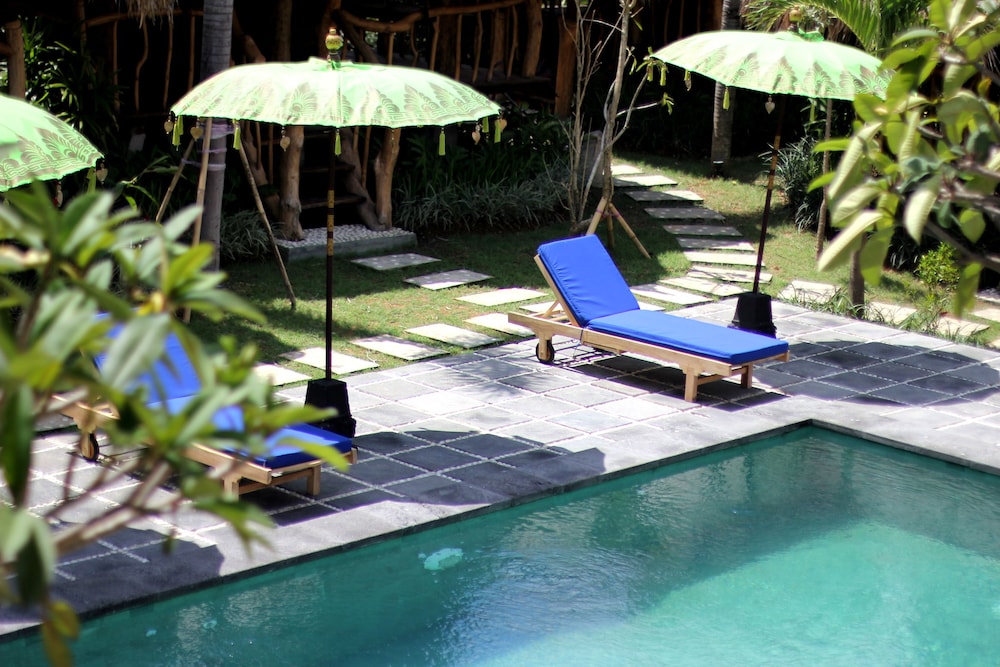The Calmtree Bungalows photo1