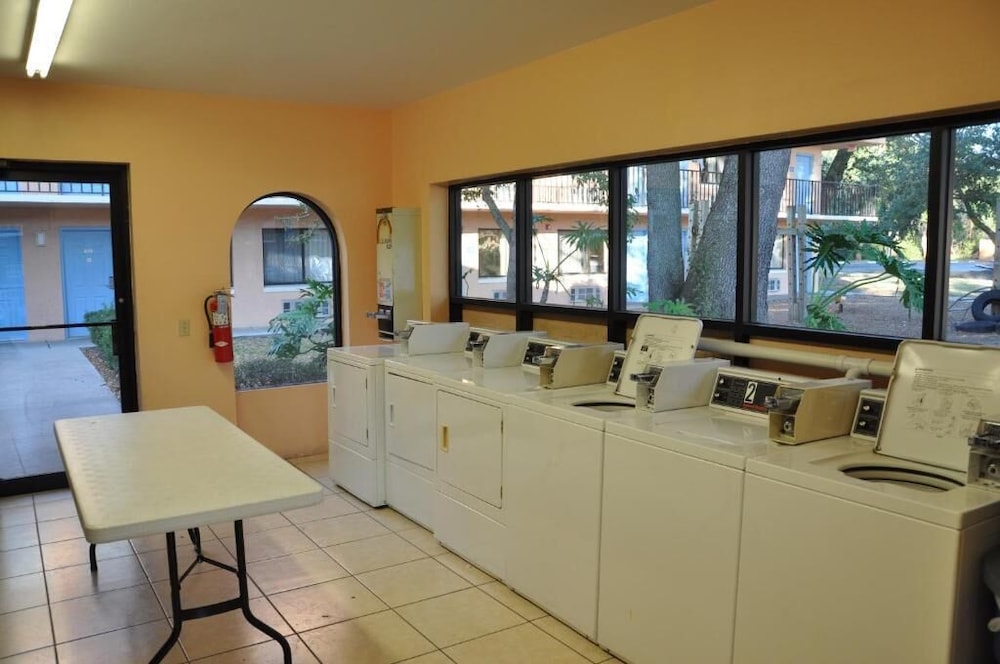 Stayable Suites Kissimmee West 23/29