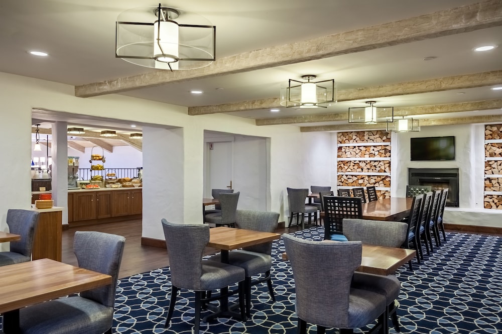 Hotel Pacific Monterey CA 25/40