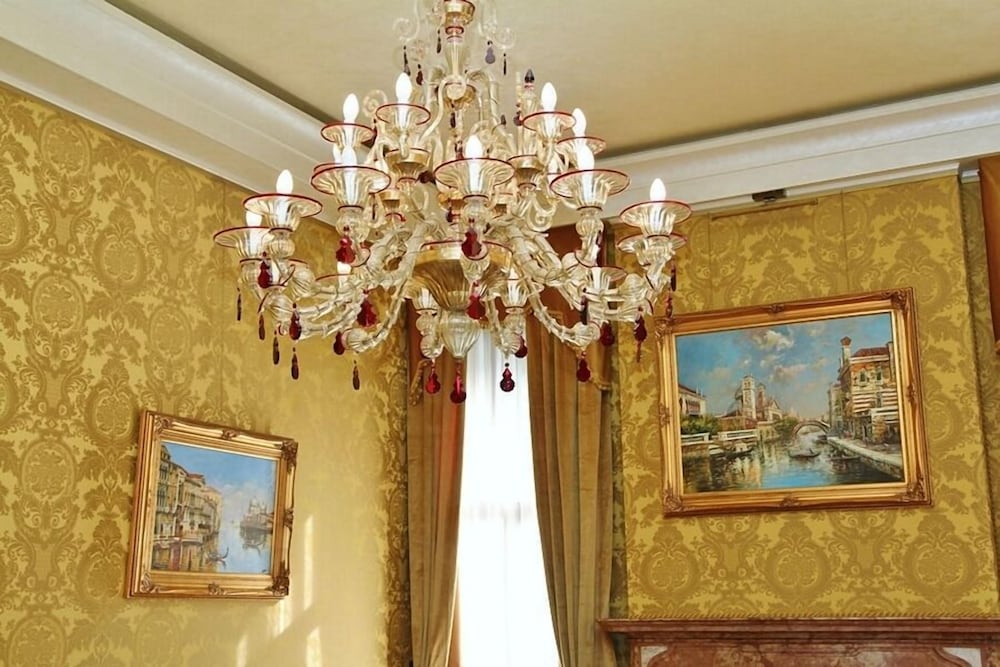 Pesaro Palace 56/60