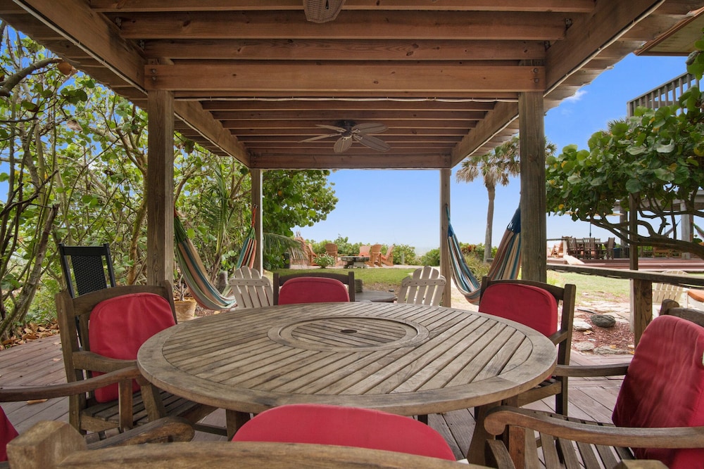 Beach Place Guesthouses 58/74