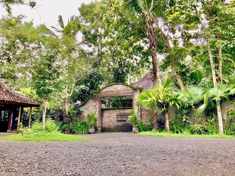 Rumah Boedi Private Residence Villa 61/64