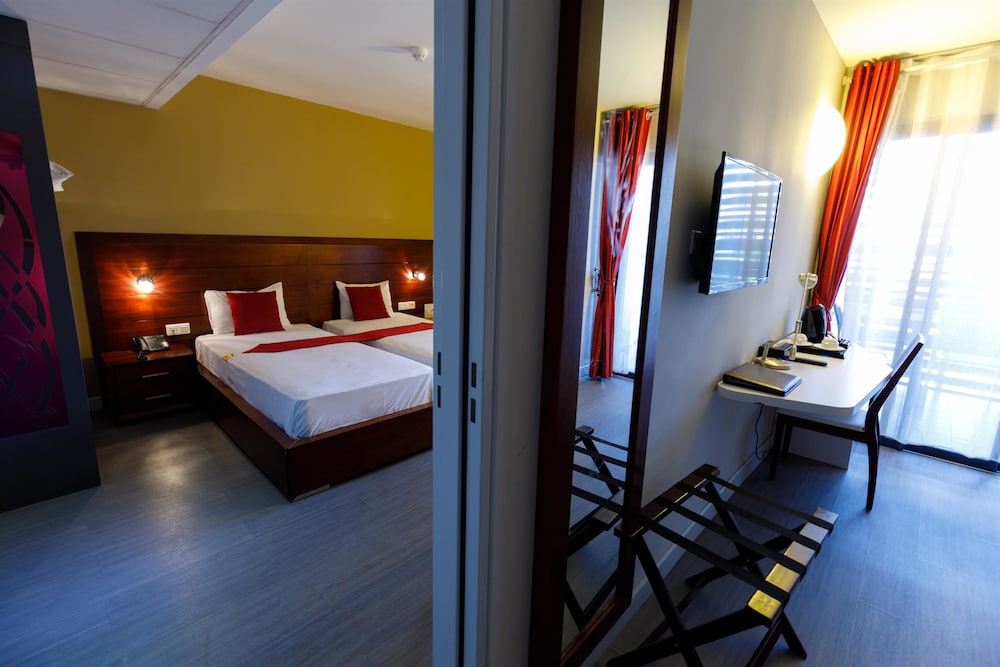 Tulip Inn Sainte Clotilde La Reunion 14/66