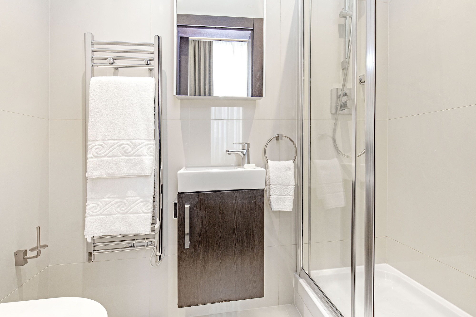 شقة ديلوكس بسرير كينج وسرير كوين وسريرين منفصلين بـ3 غرف نوم، 130 Queensgate Apartments 9/9