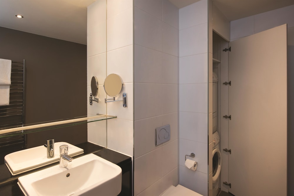 Adina Apartment Hotel Berlin Checkpoint Charlie 13/64