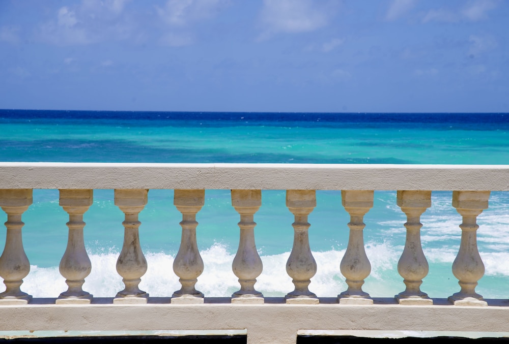 Dover Beach Hotel 57/61
