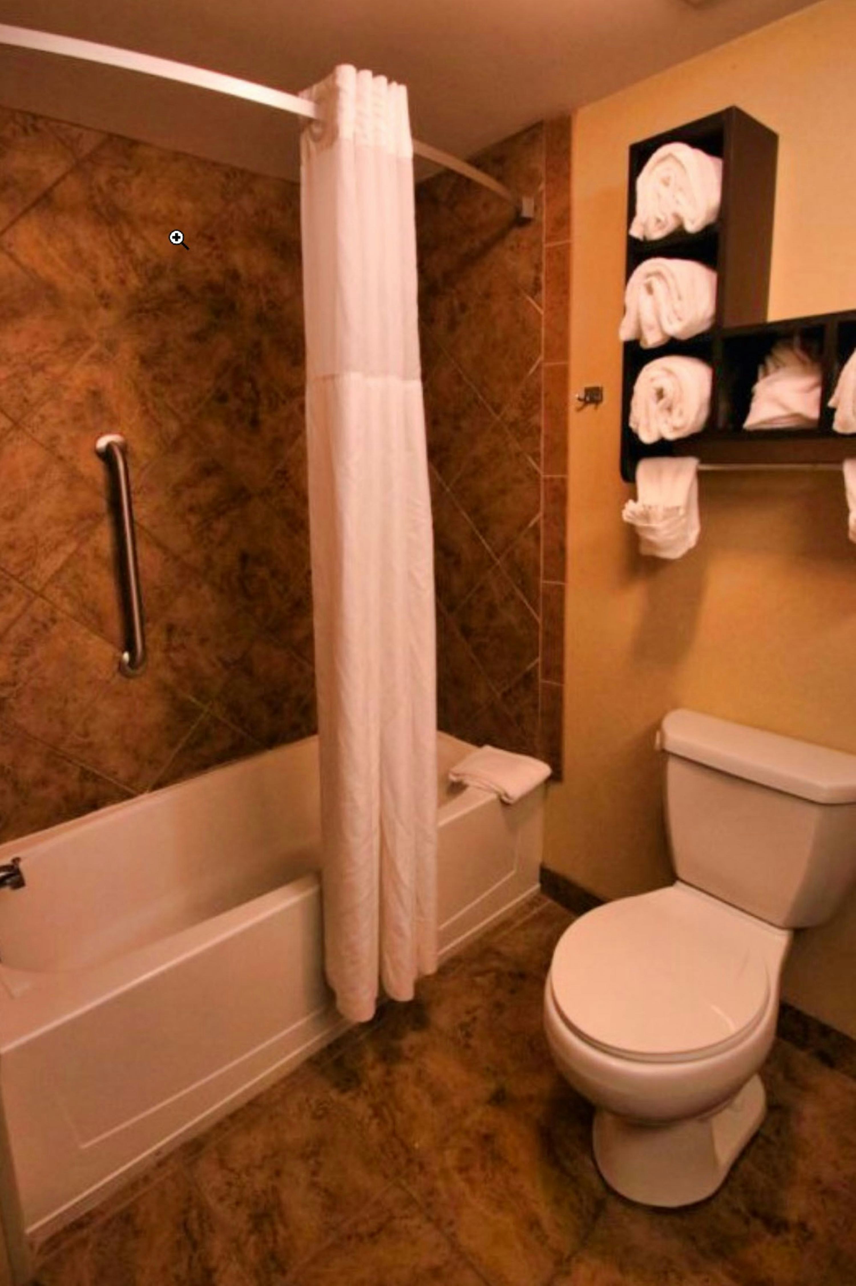 Room, King Bed, Hampton Inn & Suites Jacksonville - Beach Boulevard/Mayo Clinic Area 7/9