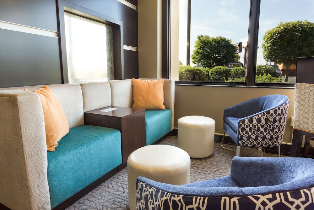 Drury Inn and Suites Greensboro 25/38