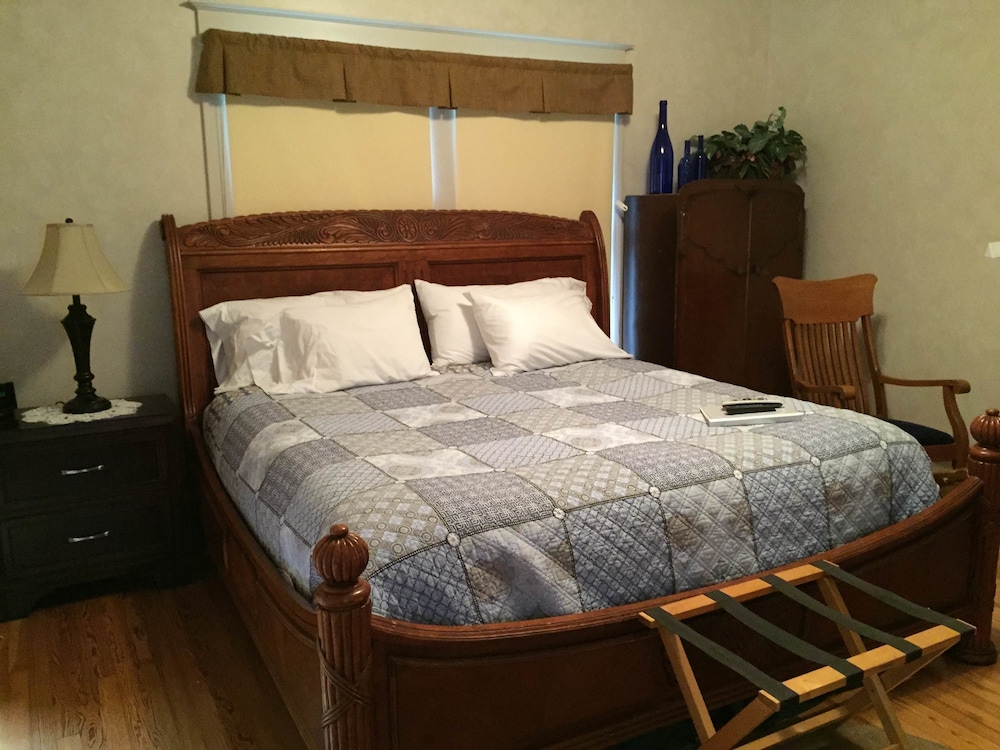 Far View - A Bed & Breakfast Estate 5/50