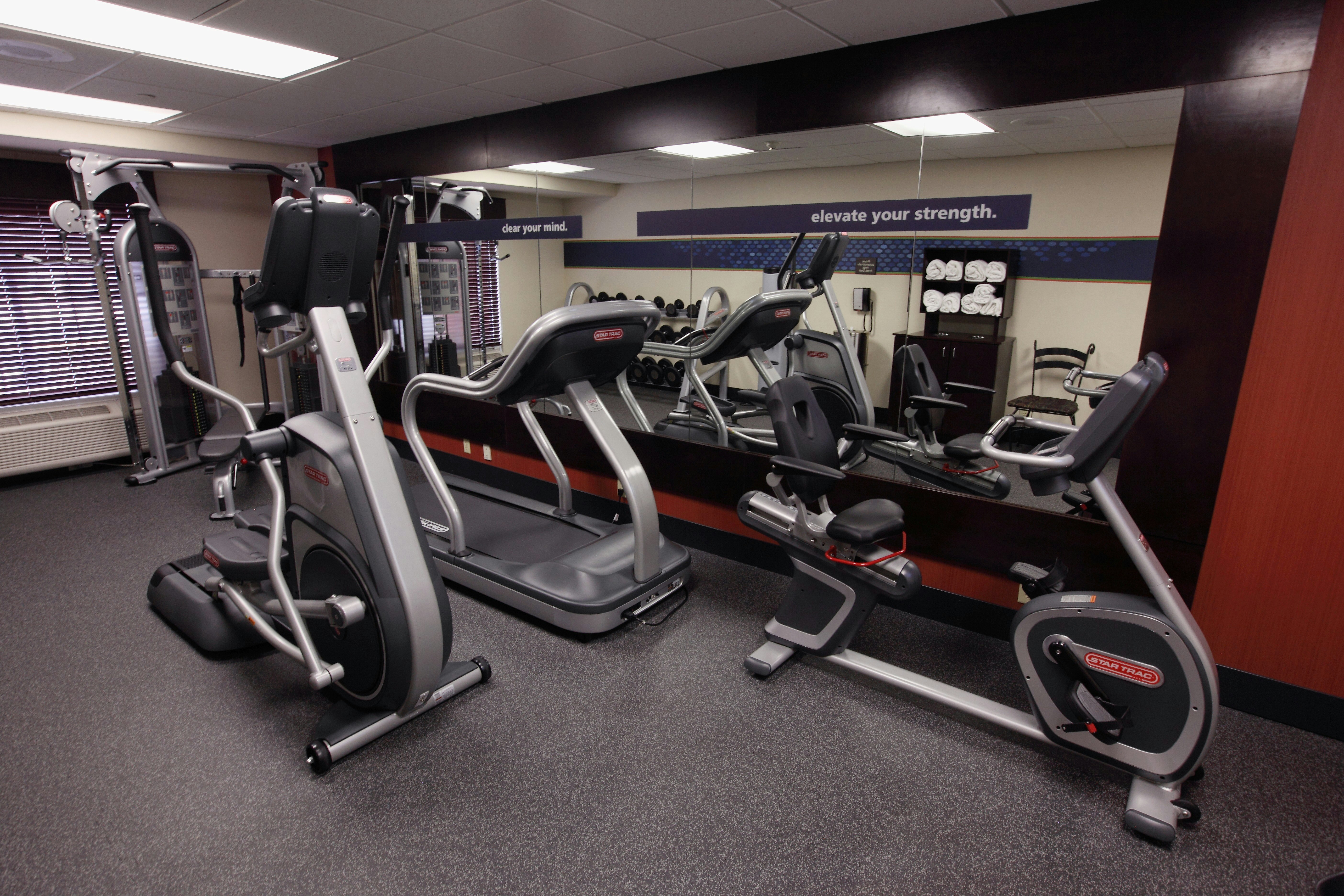 Hampton Inn & Suites Charlottesville-At the University 16/50