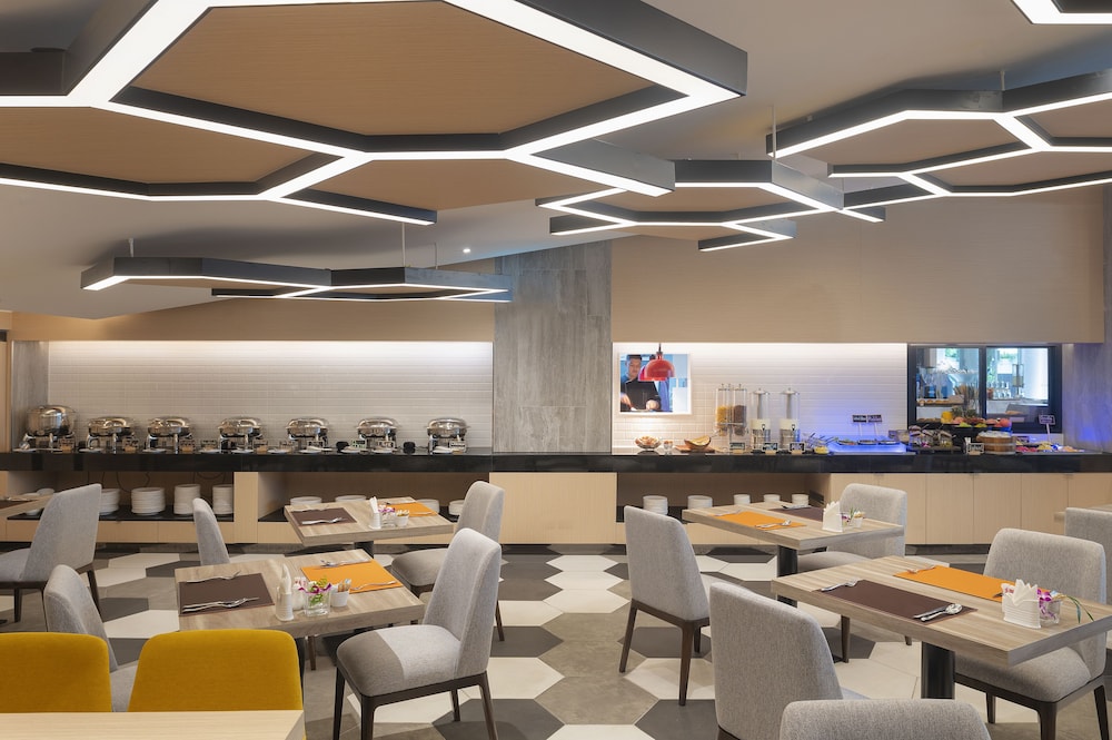 PARKROYAL Suites Bangkok 52/65