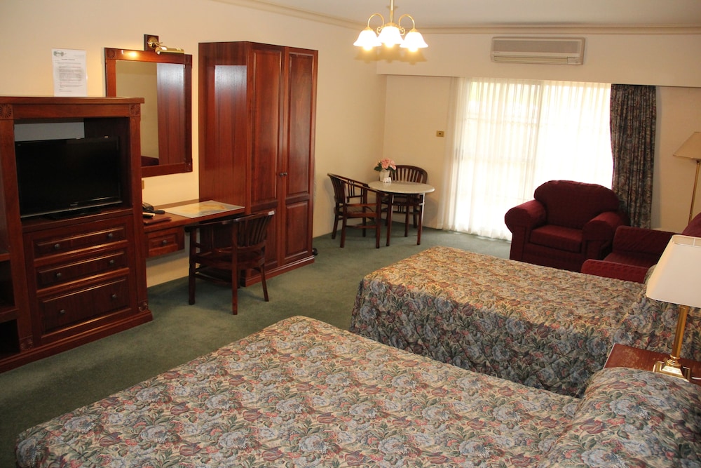 THE LAWSON MOTOR INN 11/31