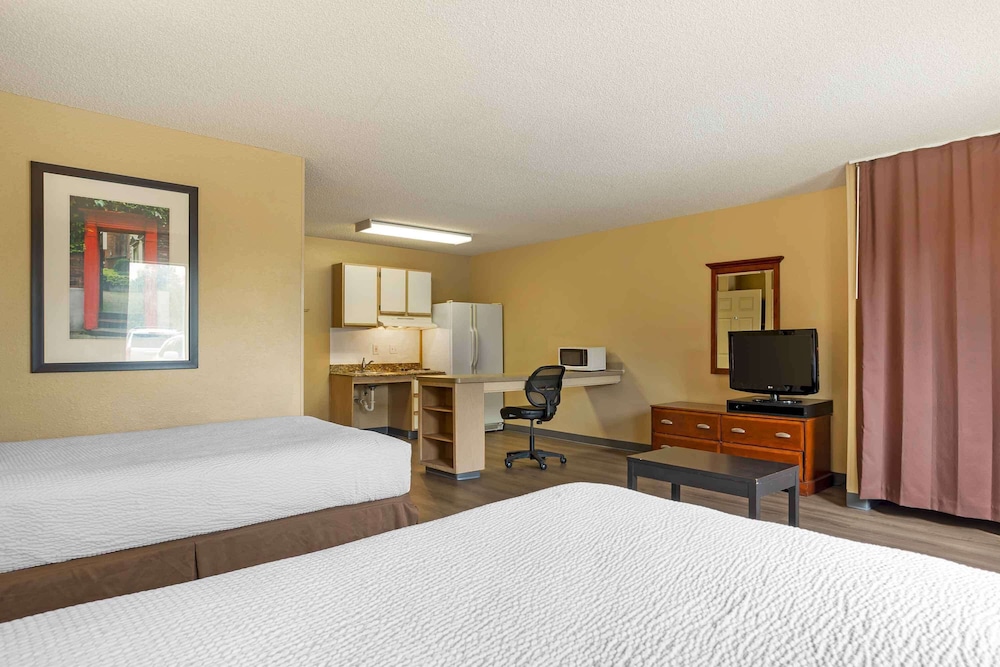 Extended Stay America Suites Houston Sugar Land 16/57