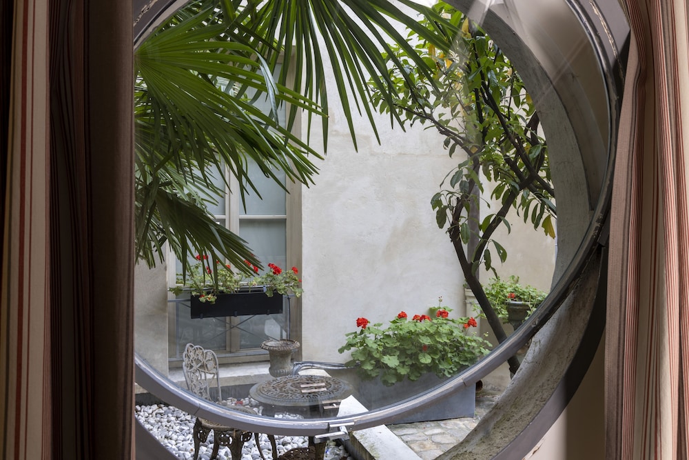 Lobby at Hotel Du Jeu De Paume, PARIS