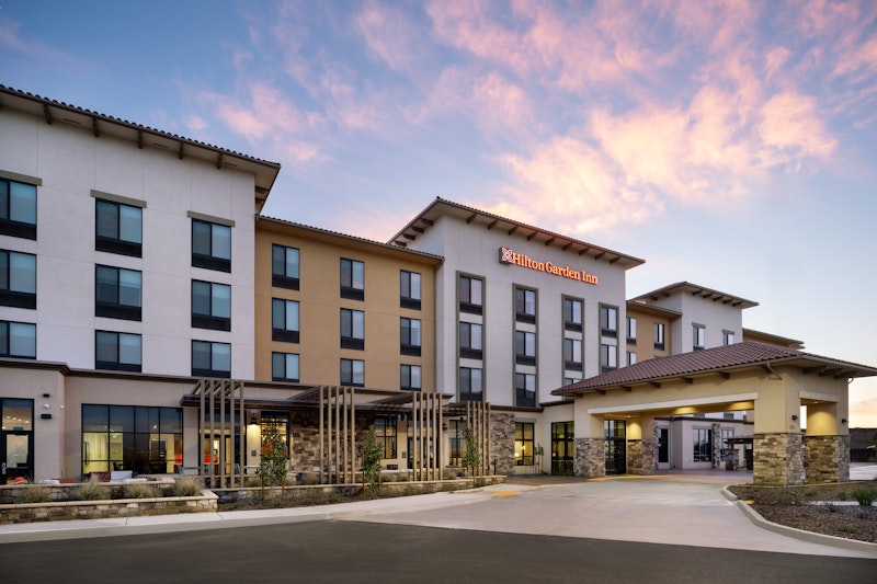 Hilton Garden Inn Visalia, CA 25/26