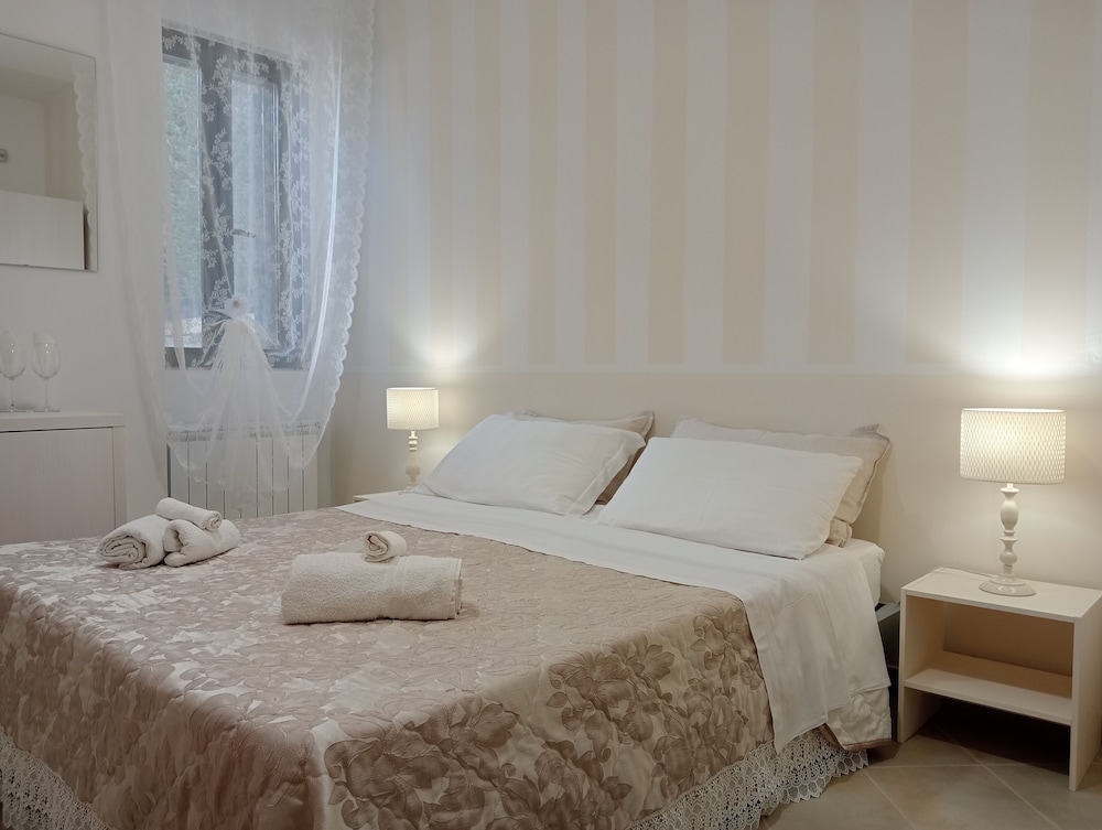 STANDARD, TWIN BEDS, GROUND FLOOR