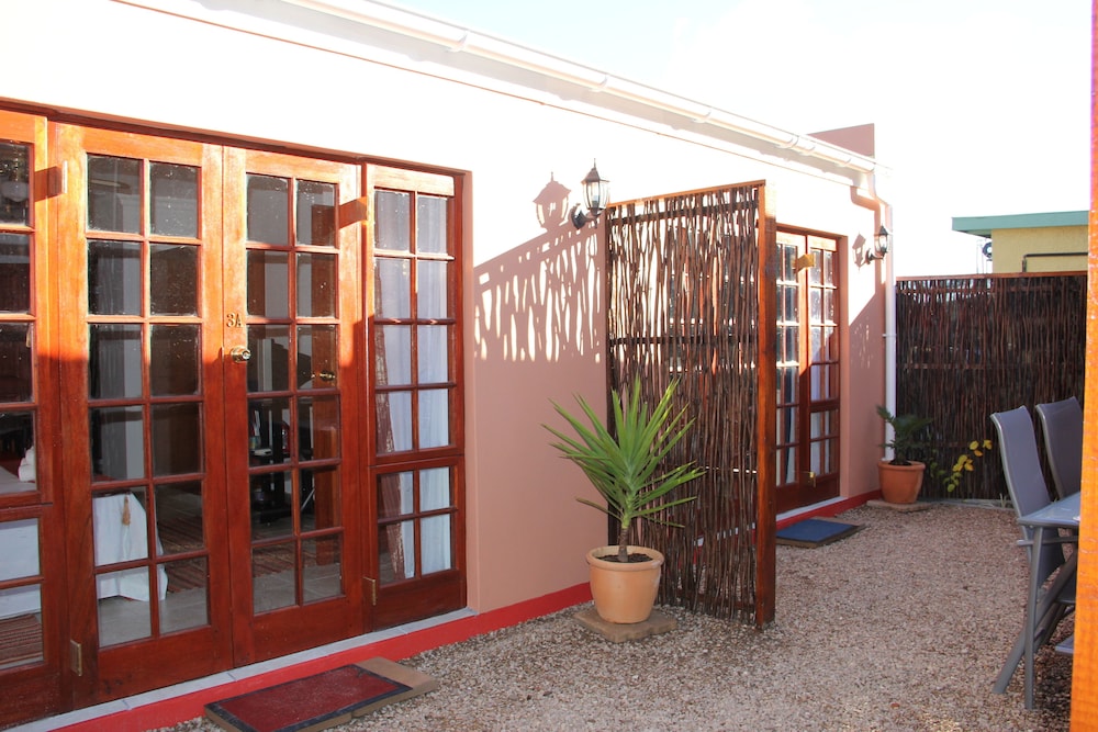 Gumtree Guest House 1/64