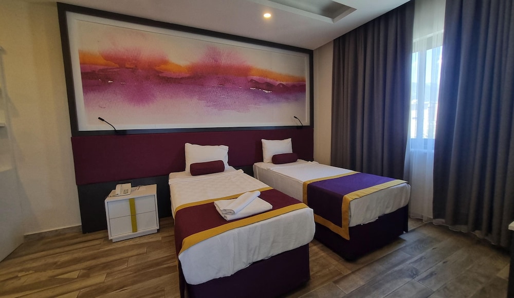 Campus Hill Hotel - All Inclusive 12/50