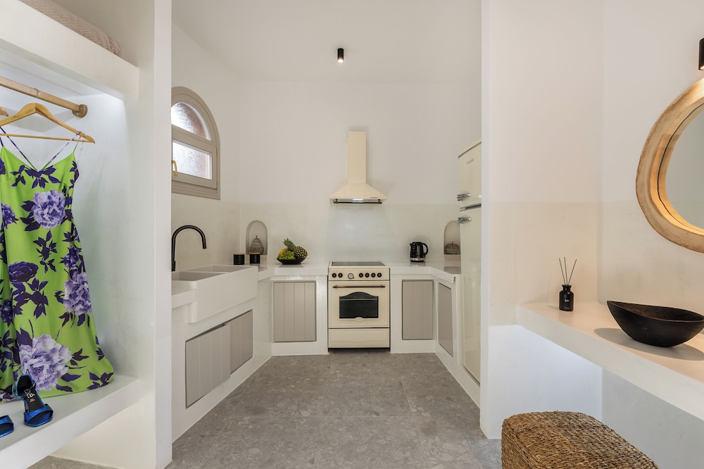Mirabo Luxury Villas Adults Only 6/40