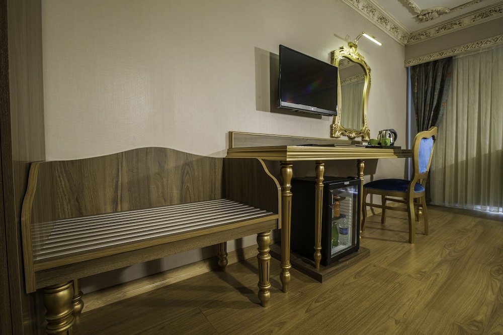 Phosphorion Hotel 25/46