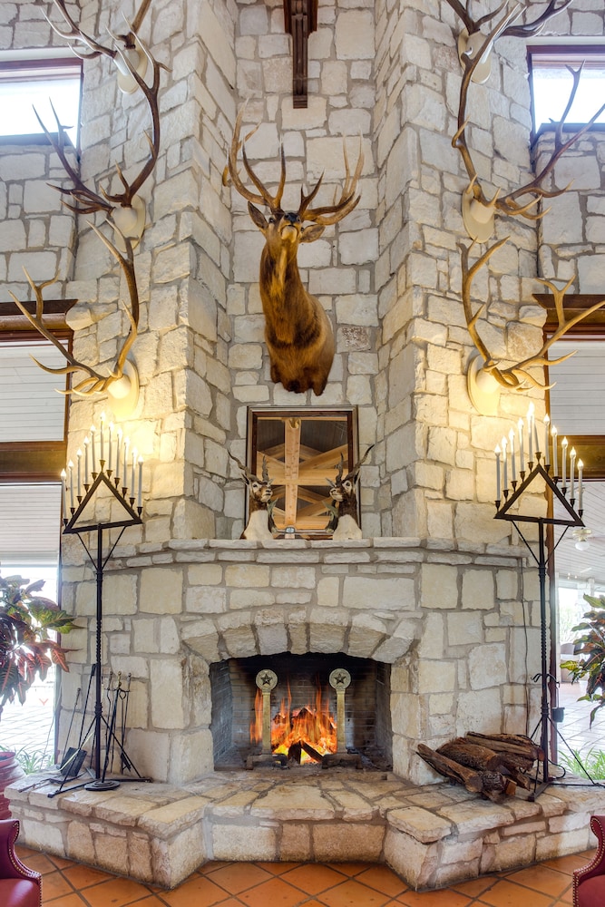 Y O Ranch Resort Hotel 4/55