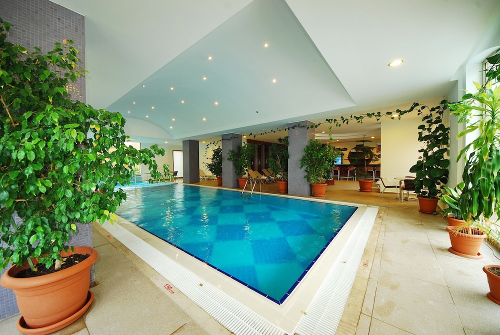 Grand Pasa Hotel 14/38