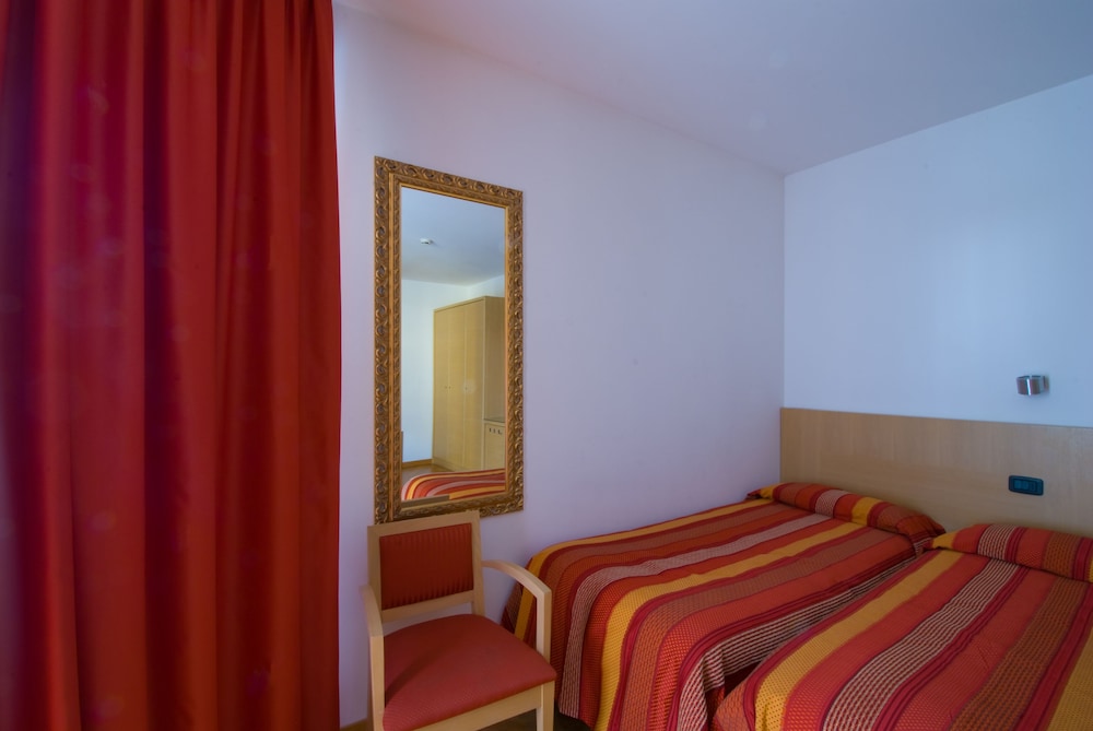 Hotel Oasi Wellness Spa 10/27
