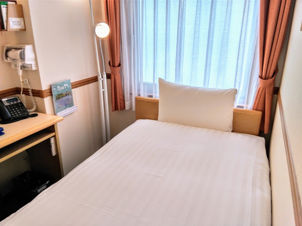 Toyoko Inn Shin-Osaka Chuo-Guchi Shinkan 13/51