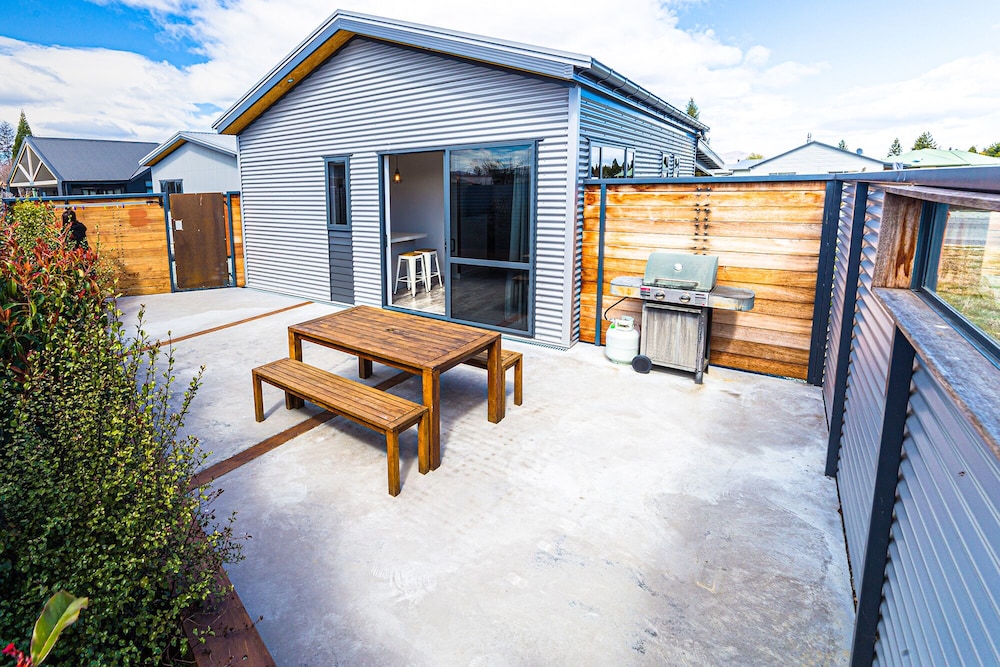 Twizel Cottages 6/49