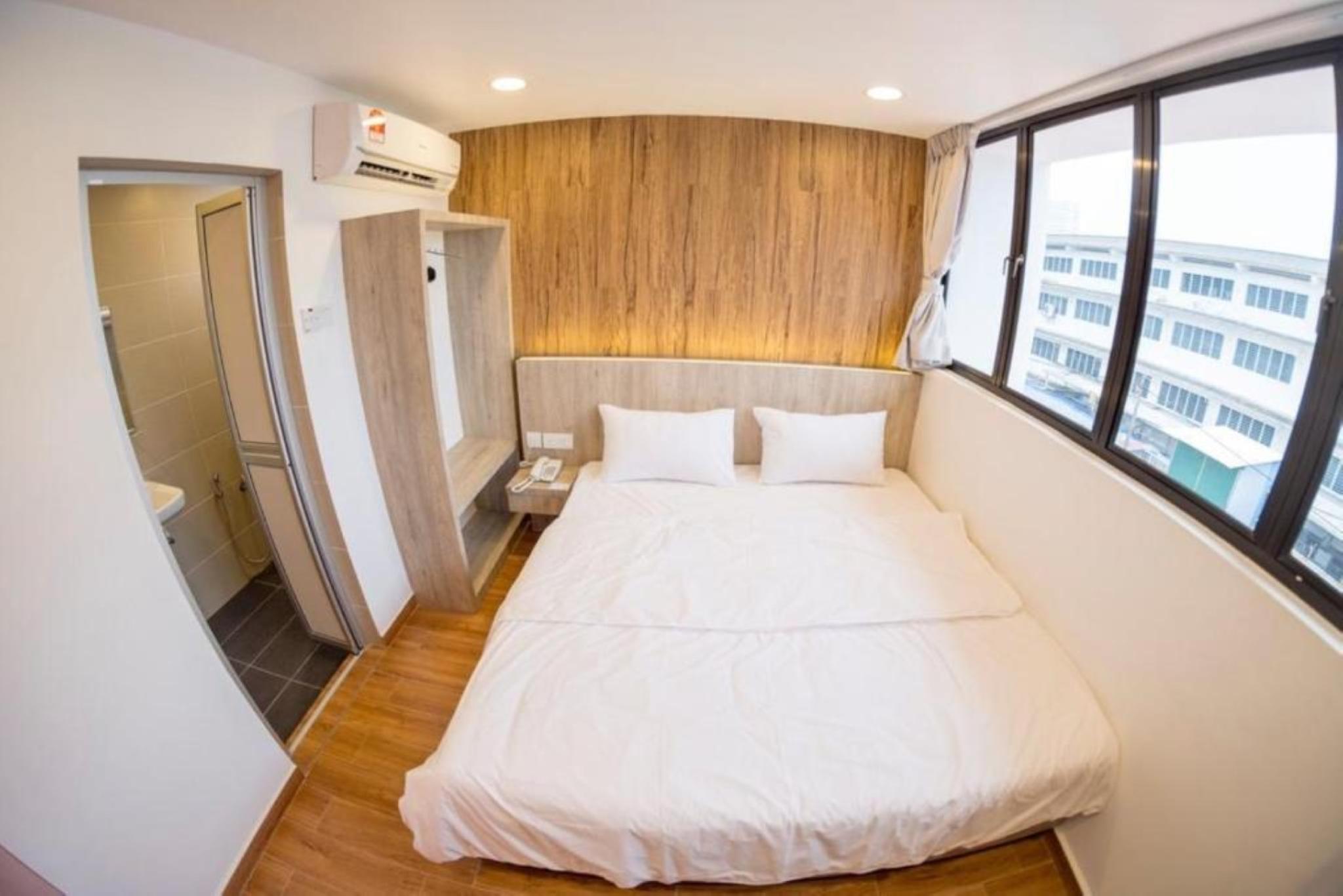 JX Hotel 17/24