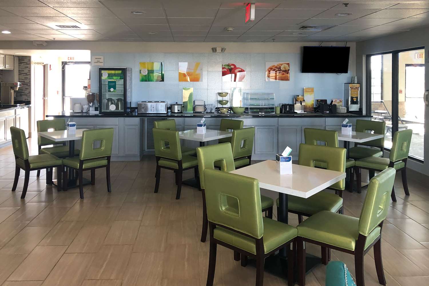 Quality Inn & Suites Mount Vernon 16/17