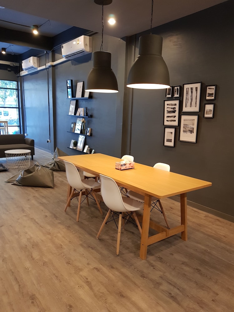 The Cocoon Hostel 40/49