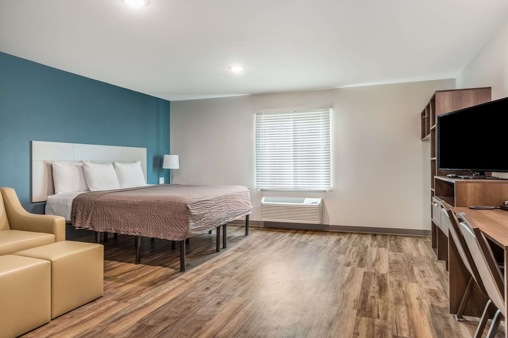 WoodSpring Suites Greenville Haywood Mall 13/33