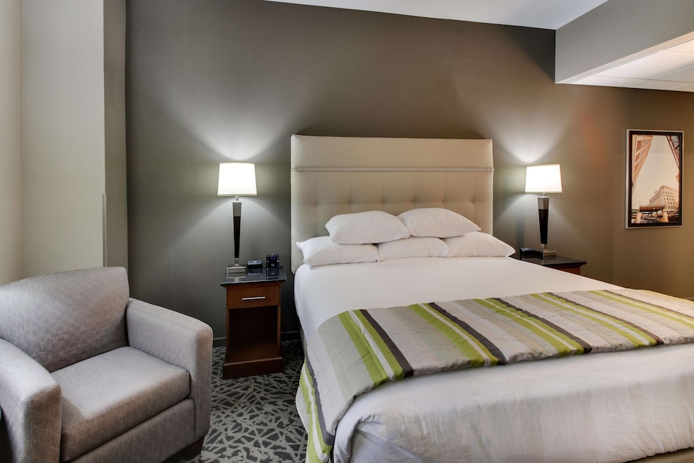 Drury Plaza Hotel Milwaukee Downtown 13/50
