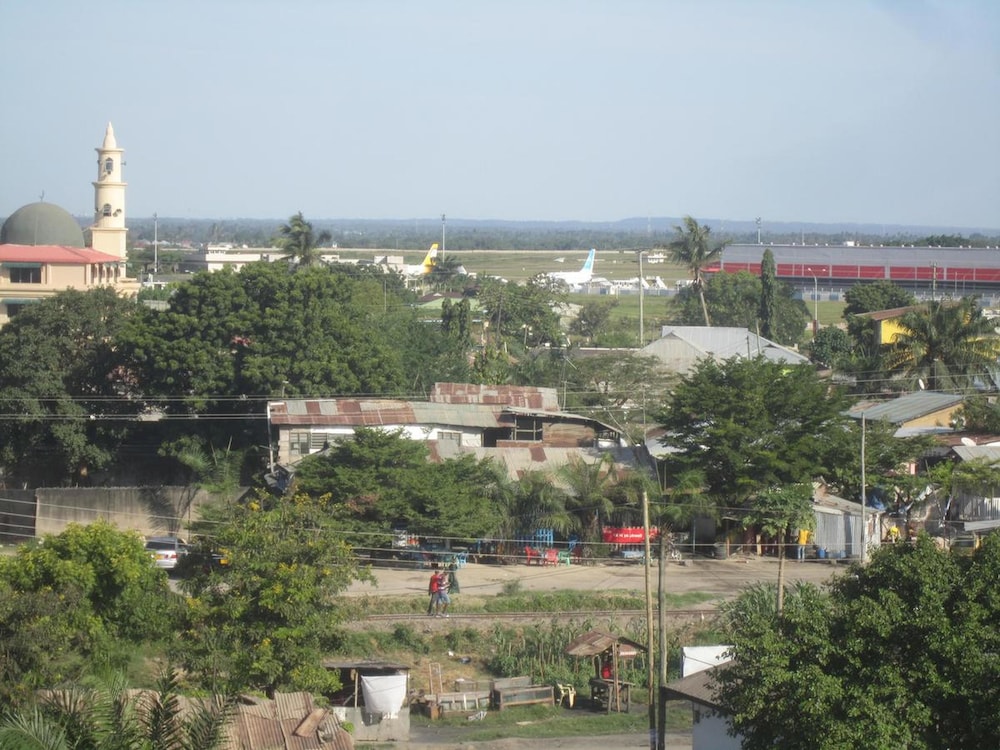 FQ Hotel 30/33