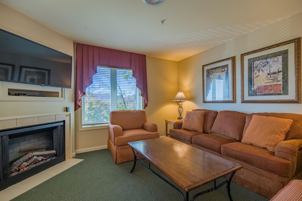 Vacation Village At Berkshires 25/47