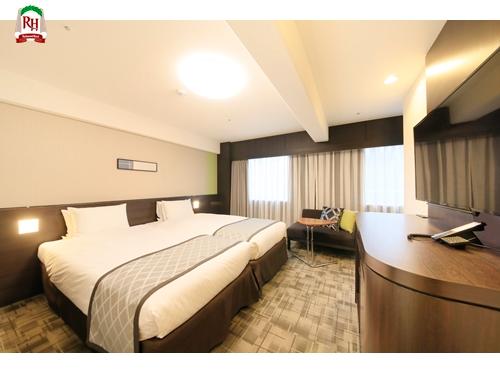 Hollywood, Type B, Standard, Twin Beds
