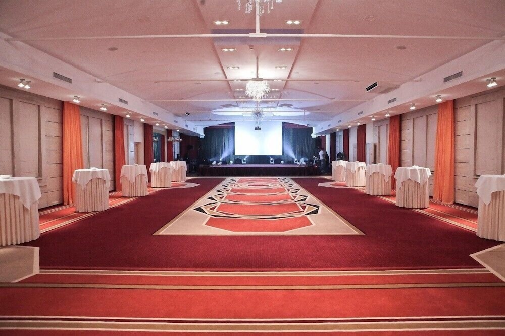 Mcc Mazurkas Conference Centre Hotel 44/50