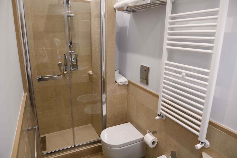 50 SUITE B&B 32/39