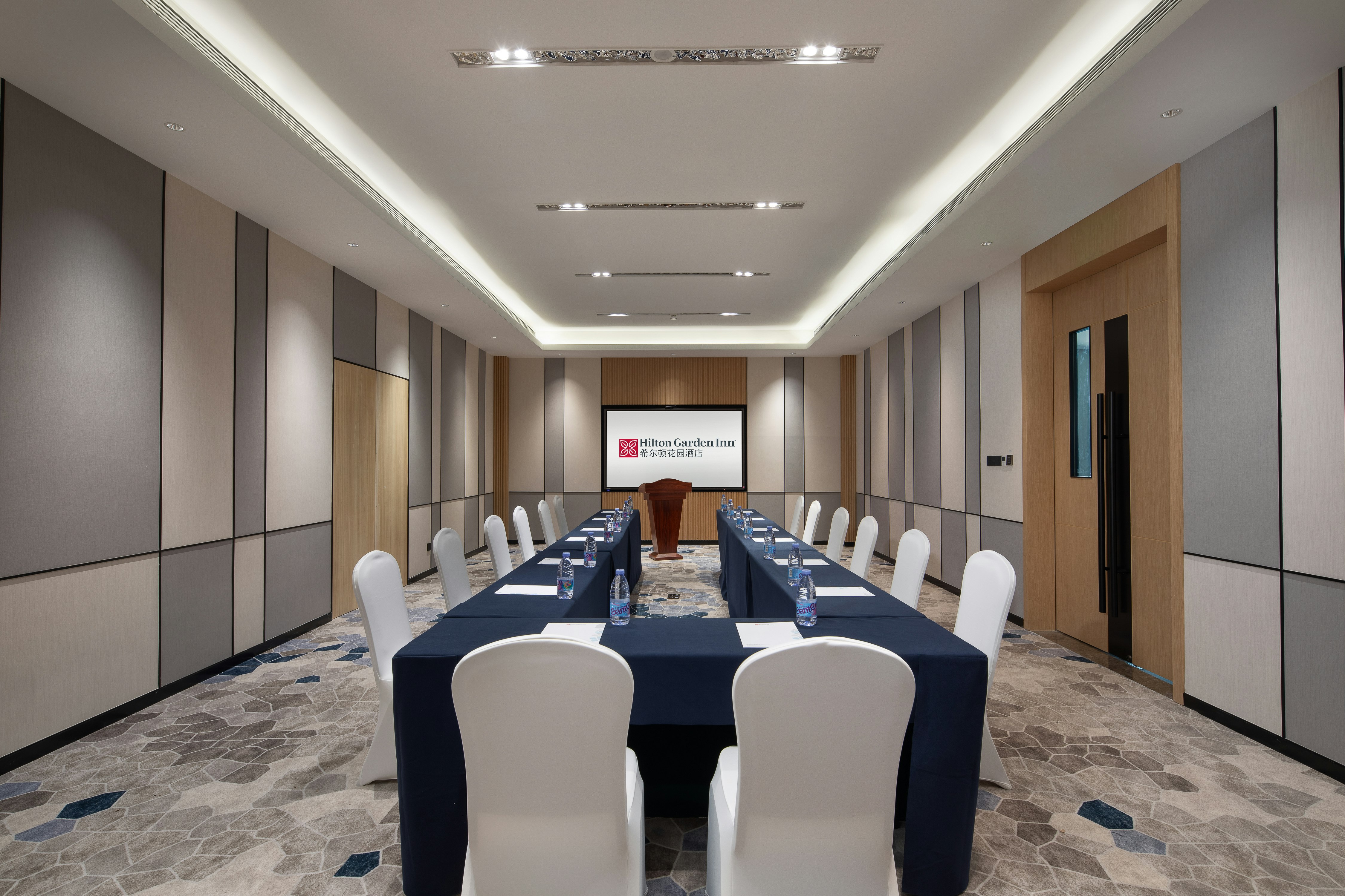 Hilton Garden Inn Shenzhen Guangming Hongqiao Park 19/21
