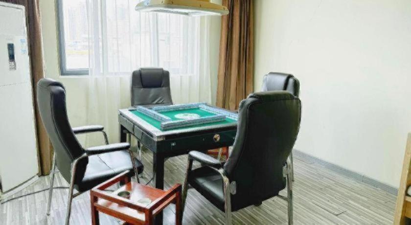 City Comfort Inn Huizhou Huxi Avenue Branch 27/48