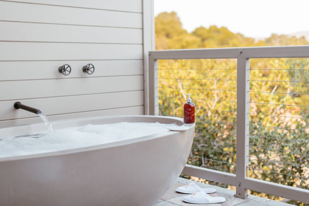 Carmel Valley Ranch 24/76
