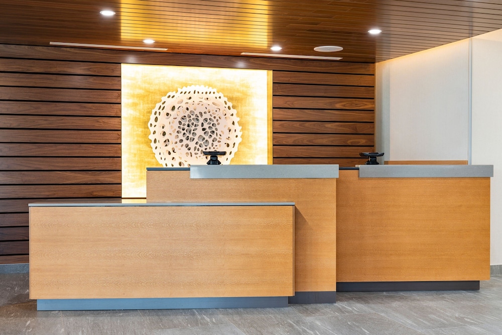 Fairfield Inn & Suites by Marriott North Bay 7/50