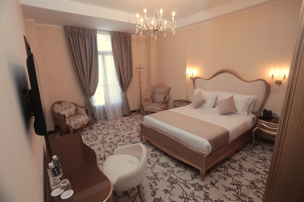 Grand Hotel Oran 11/26