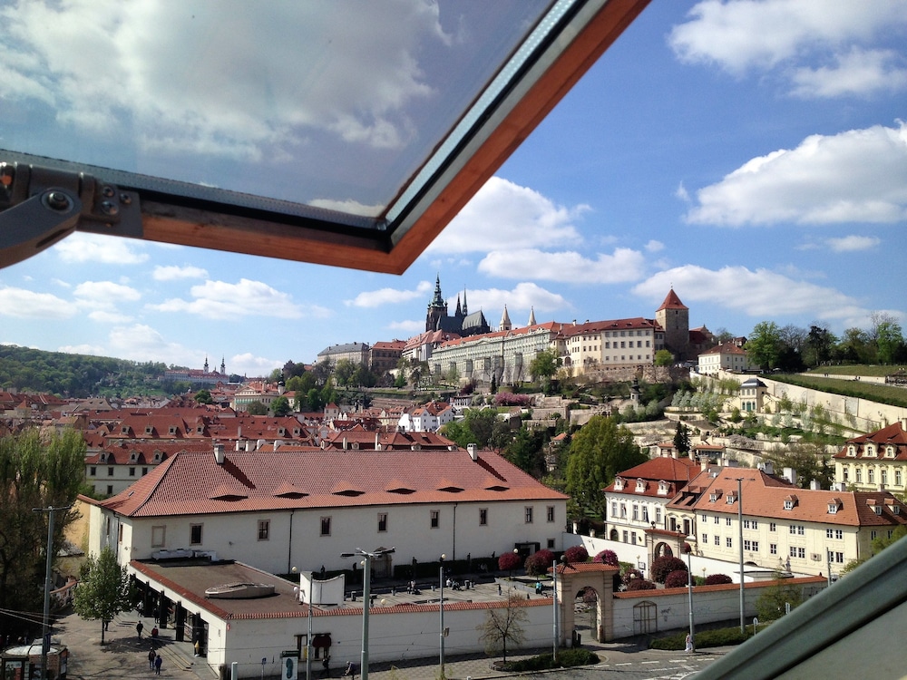 Boutique Hotel Klarov 3/72